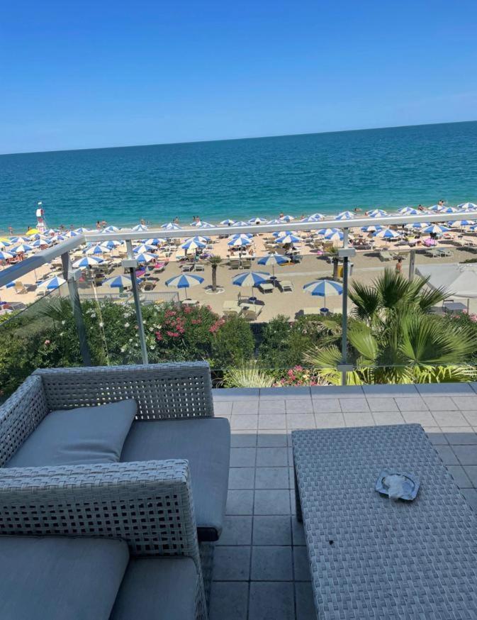 Conero Casa - Marcelli Di Numana In Via Litoranea 101 Sul Mare Vista Spiaggia Con Parcheggio Esclusivo Екстериор снимка